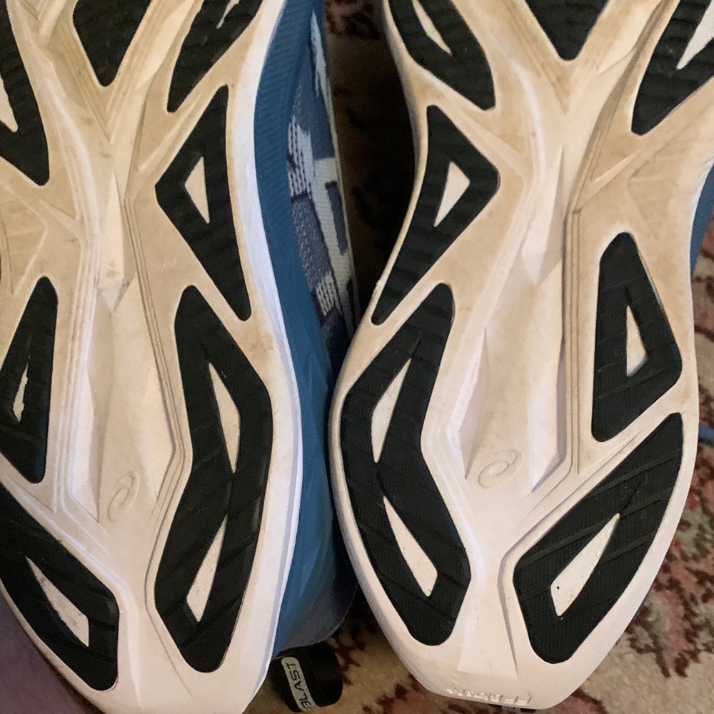 ASICS superblast mens 12.5 - Picture 5 of 6